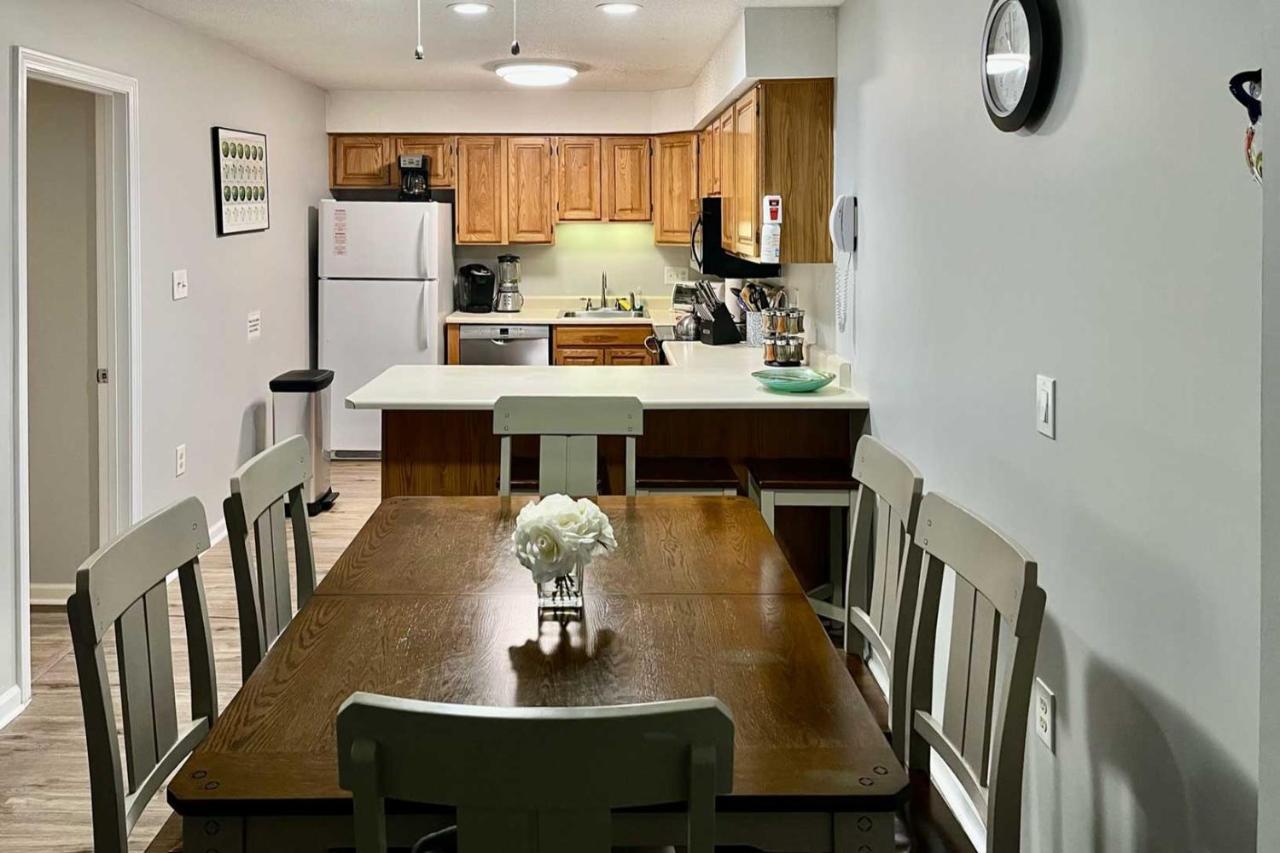 Lincoln Condo With Views, Pool, Hot Tub And Balcony! Kültér fotó